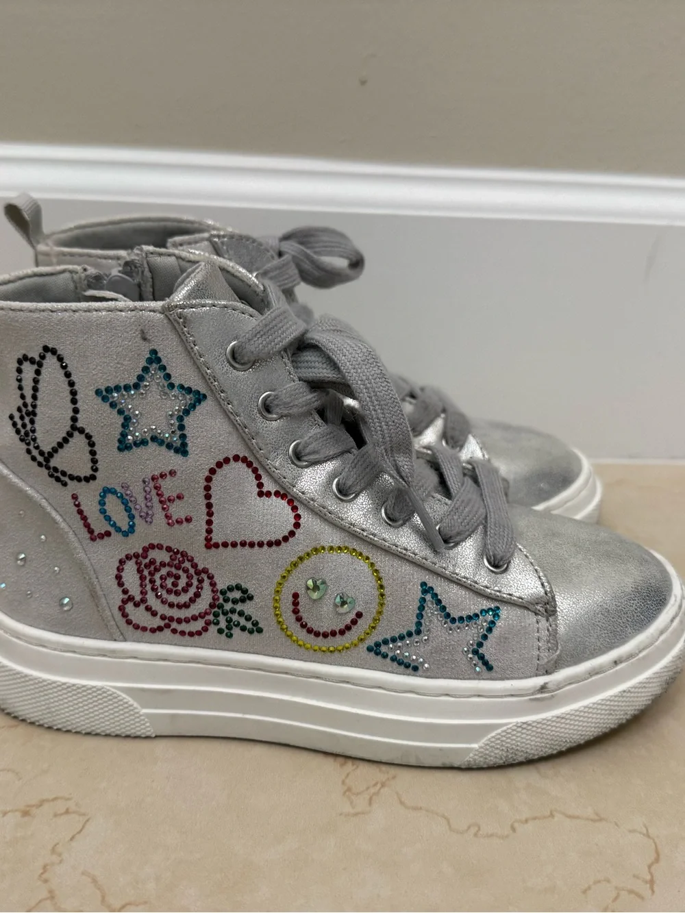 Steve Madden high top girls sneaker size 1